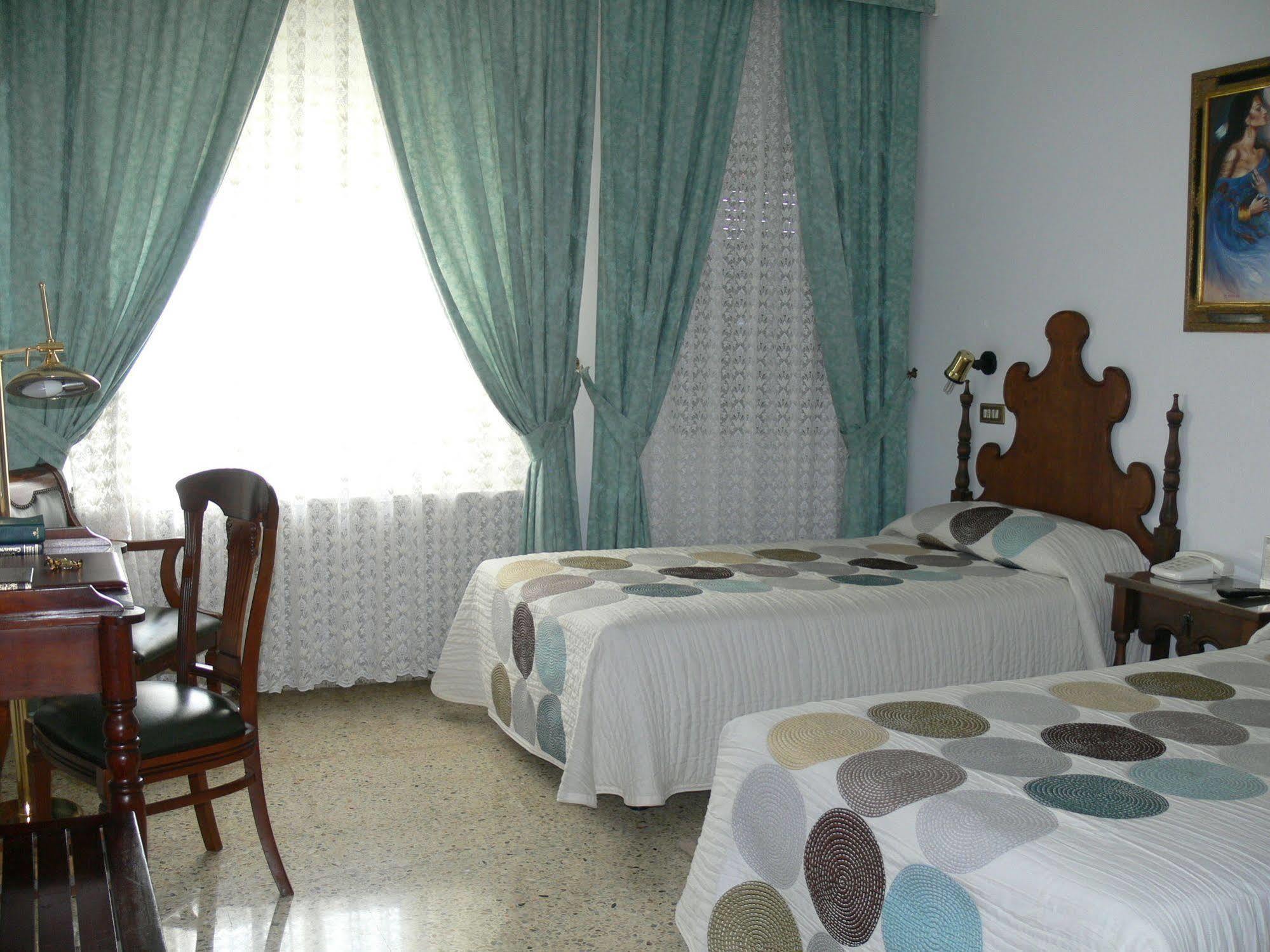 Hotel Nico Medinaceli Exterior photo